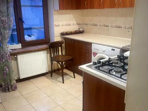 будинок за адресою Гетьмана Петра Дорошенка пров. (Краснослободський)