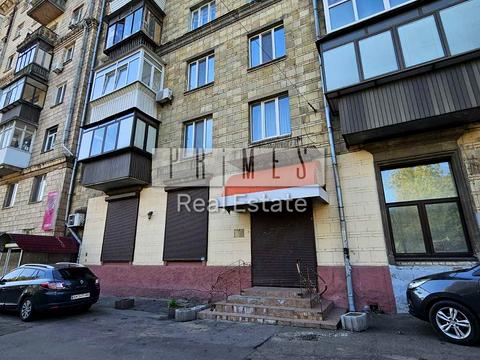 комерційна за адресою Авіаконструктора Антонова вул., 3