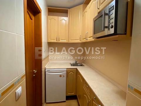 коммерческая по адресу Анны Ахматовой ул., 13