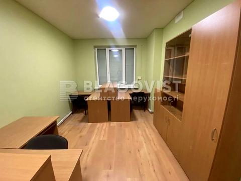 коммерческая по адресу Анны Ахматовой ул., 13