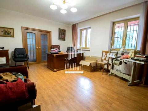 будинок за адресою Озерна