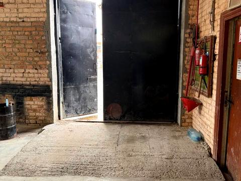 комерційна за адресою Калнишевського вул., 2