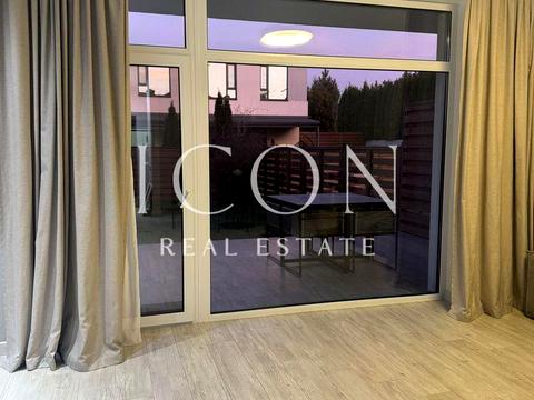 будинок за адресою с. Нові Петрівці, Щаслива вул., 17