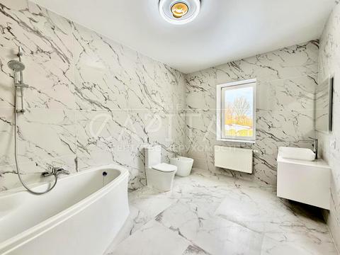 дом по адресу київська, 1