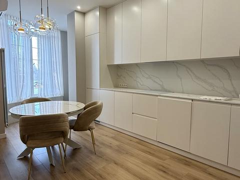 квартира за адресою Одеса, Добровольців вул. (Маршала Говорова), 8