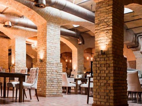 комерційна за адресою Київ, Михайла Грушевського вул., 1в