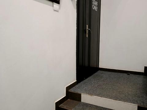 комерційна за адресою Костюринський пров., 2