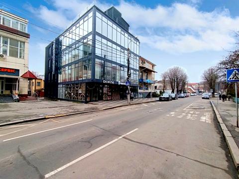 комерційна за адресою Грушевського вул., 51