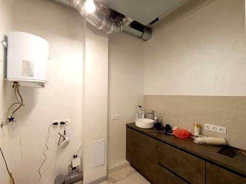 комерційна за адресою Грушевського вул., 51