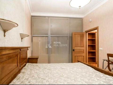 квартира за адресою Банкова вул., 1/10