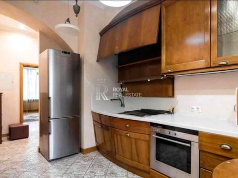 квартира за адресою Банкова вул., 1/10