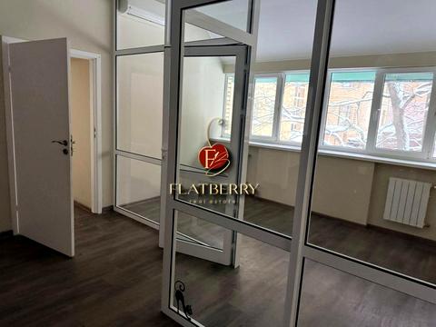 комерційна за адресою Богдана Хмельницького вул., 57Б