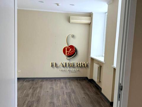 комерційна за адресою Богдана Хмельницького вул., 57Б