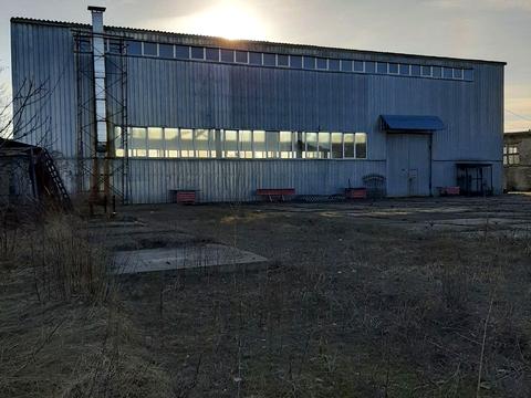 комерційна за адресою Металургів вул., 19