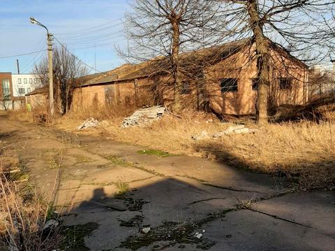 комерційна за адресою Металургів вул., 19