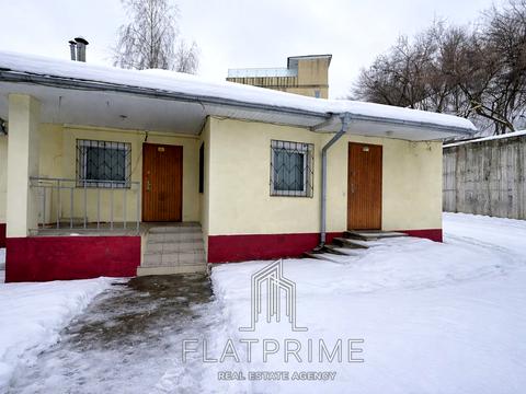 комерційна за адресою Нижньоюрківська вул., 39А