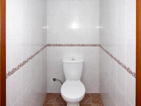 комерційна за адресою Нижньоюрківська вул., 39А