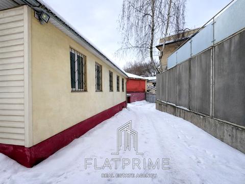 комерційна за адресою Нижньоюрківська вул., 39А