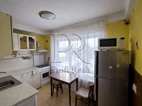 квартира за адресою Братиславська вул., 18-Б