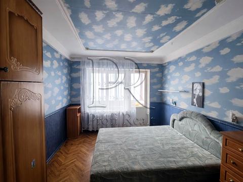 квартира за адресою Братиславська вул., 18-Б