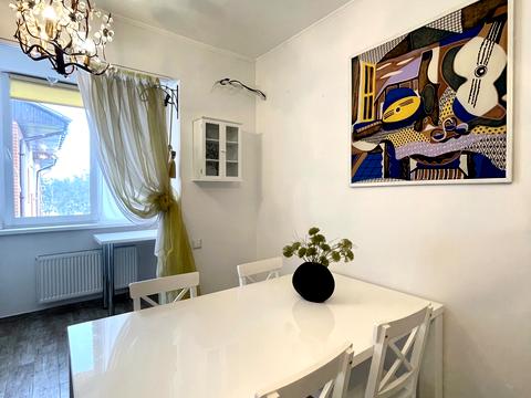 квартира за адресою Кленова вул., 45-А