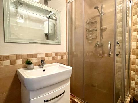 квартира за адресою Кленова вул., 45-А