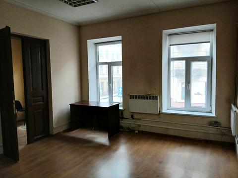 комерційна за адресою Городоцька вул., 107