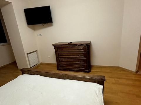 квартира за адресою Потічна вул., 1-Д