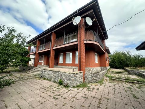 будинок за адресою с. Бригадирівка, Шкільна