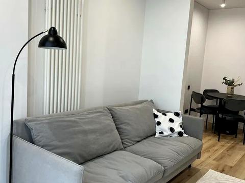 квартира за адресою Київ, Салютна вул., 2к20