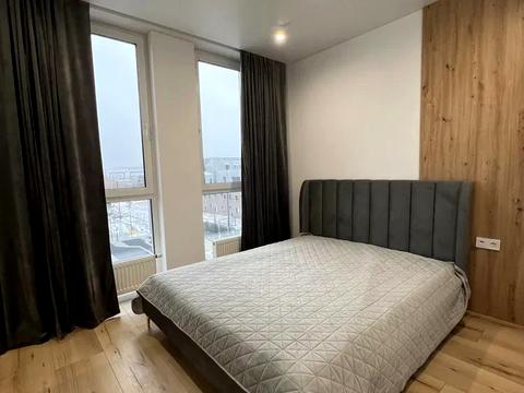 квартира за адресою Київ, Салютна вул., 2к20