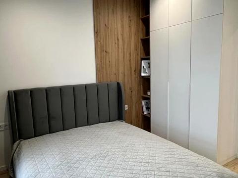 квартира за адресою Київ, Салютна вул., 2к20