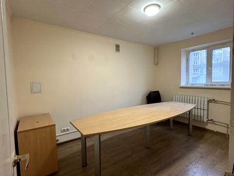 комерційна за адресою Харків, Героїв Харкова просп. (Московський), 64а