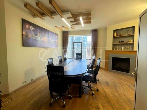 комерційна за адресою Велика Васильківська вул. (Червоноармійська), 72