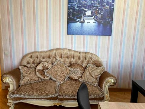 комерційна за адресою Велика Васильківська вул. (Червоноармійська), 72