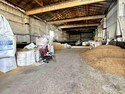 комерційна за адресою Хмельницького, 85к