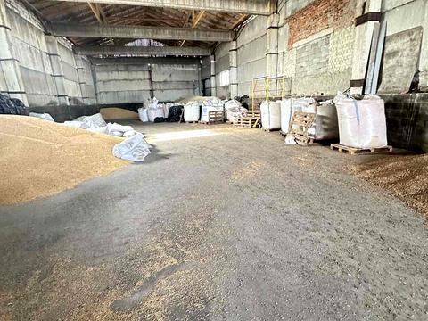 комерційна за адресою Хмельницького, 85к