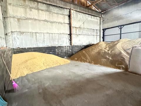 комерційна за адресою Хмельницького, 85к