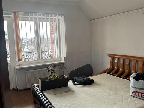 будинок за адресою с. Петропавлівська Борщагівка, Княгині Ольги вул.