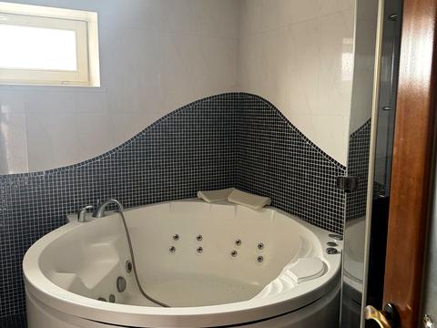 будинок за адресою с. Петропавлівська Борщагівка, Княгині Ольги вул.