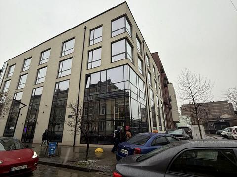 комерційна за адресою Газова вул., 7