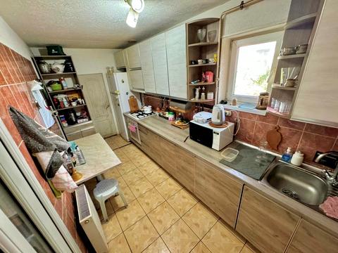 будинок за адресою Шкільна, 2