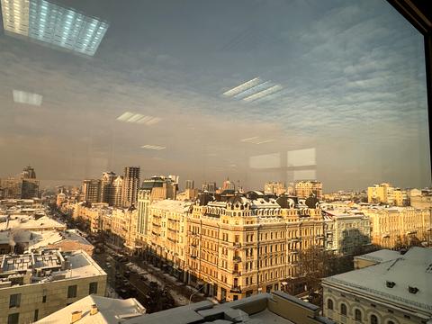 комерційна за адресою Богдана Хмельницького вул., 19/21