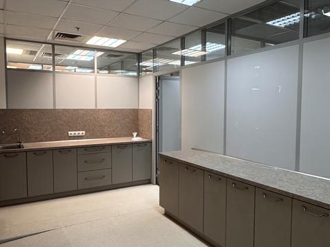 комерційна за адресою Богдана Хмельницького вул., 19/21