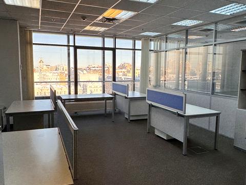 комерційна за адресою Богдана Хмельницького вул., 19/21