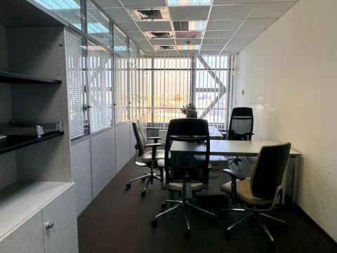 комерційна за адресою Богдана Хмельницького вул., 19/21