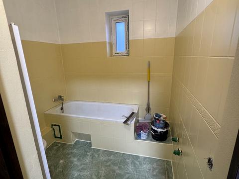 комерційна за адресою черкаська, 6