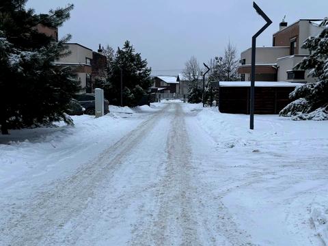ділянка за адресою Квітнева вул.