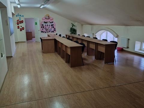 комерційна за адресою майдан Короленка пл., 5