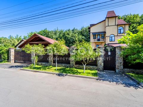 дом по адресу Озерна